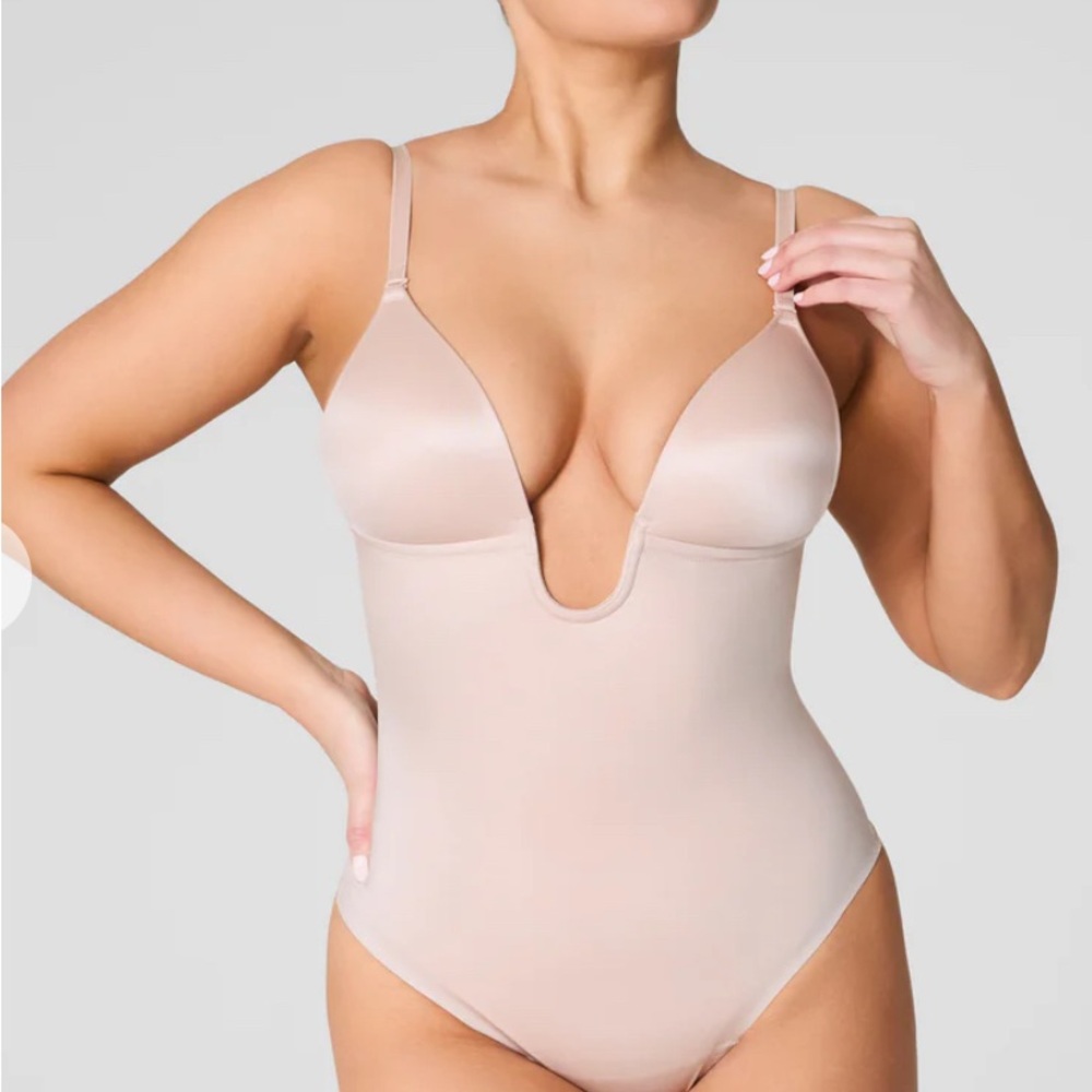 SPANX Light Beige Shapewear Bodysuit
